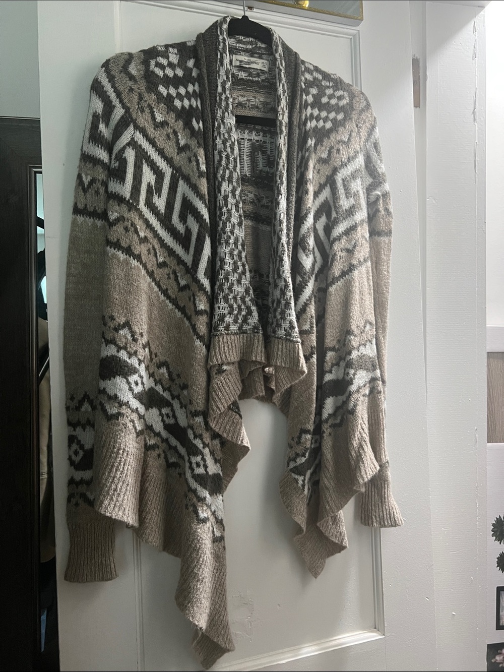 Abercrombie & Fitch Taupe, White & Black Geometric Knit Drape Cardigan